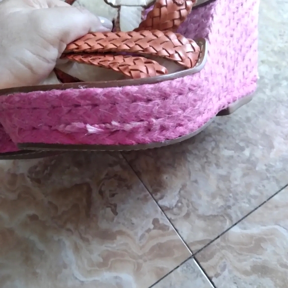 Diane Von Furstenberg pink & orange woven platform wedge sandals, size 11 - Picture 5 of 10